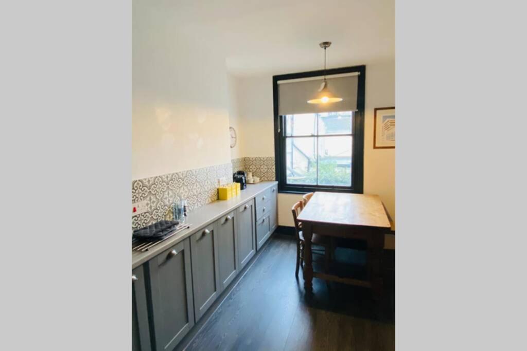 Beautiful First Floor Apartment in St Leonards Extérieur photo